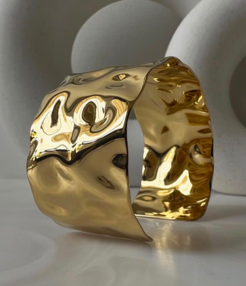 Crinkled cuff