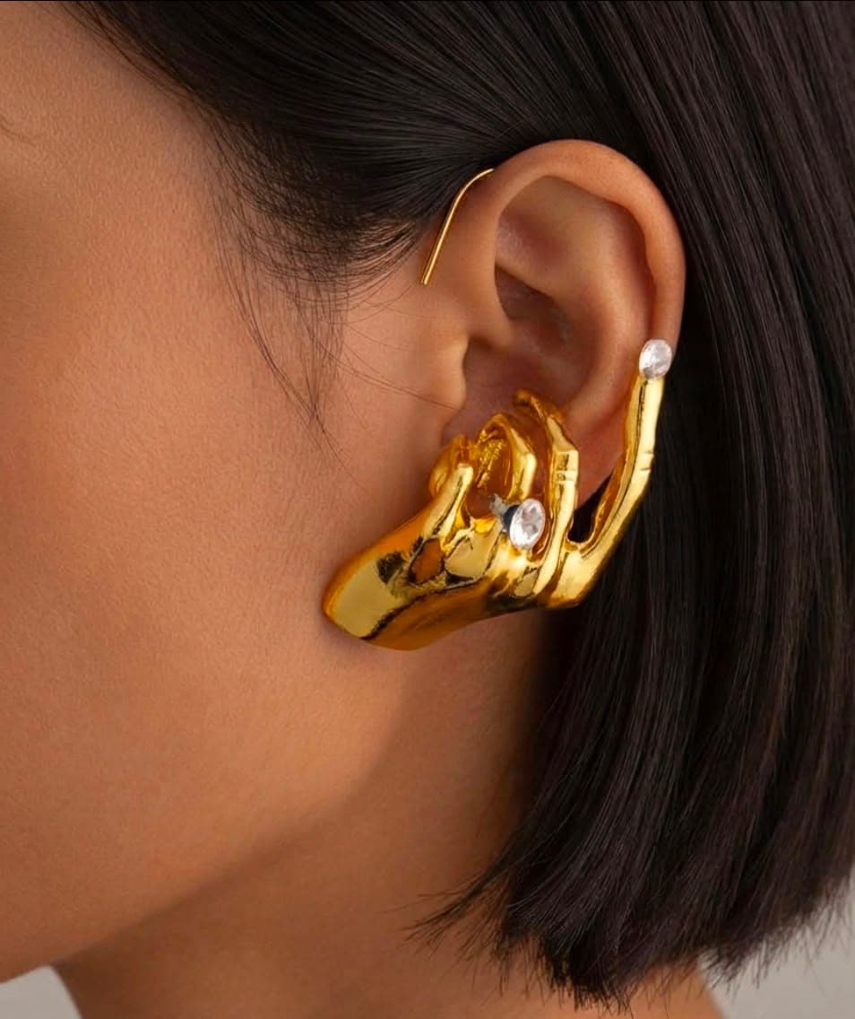 Single sided hand shaped earcuff